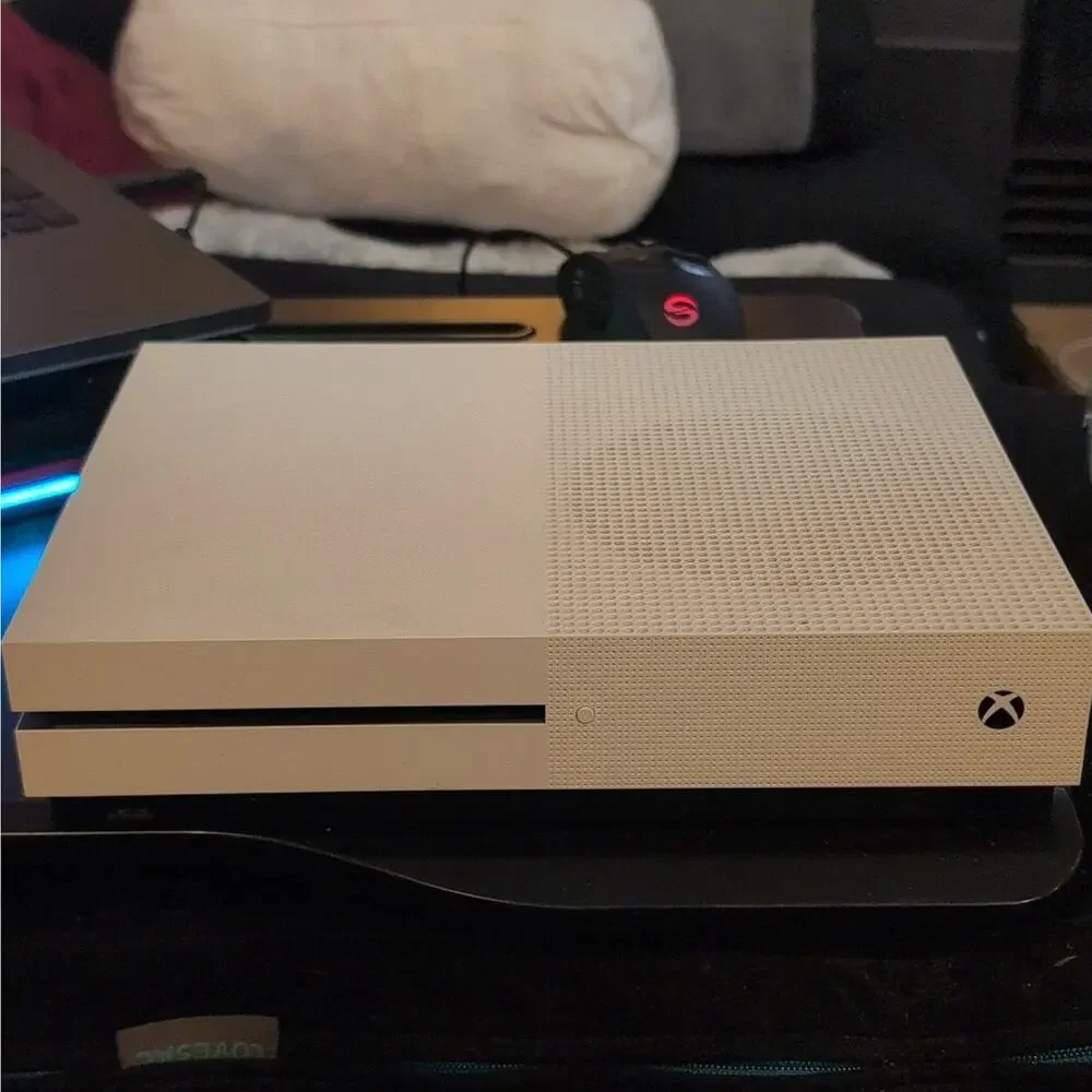Microsoft Xbox One S White Home Console 4K UHD Region Free MPN 1681